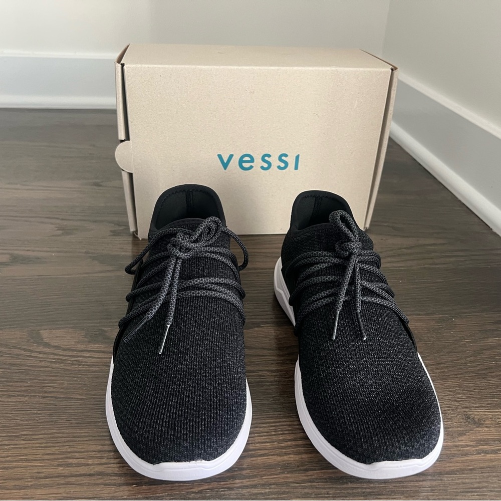 Vessi Cityscape Sneakers – Storm Black – Men’s Size 7 – New in Box